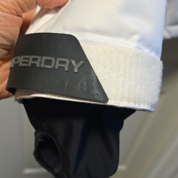 Women's White and Black Jacket - Picture 5 of 11